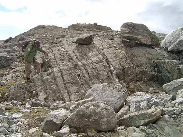 Das Gestein in Westgrönland gehört zu den ältesten der Welt, es bildete sich vor 3,8 Milliarden Jahren im Grund eines Urozeans.