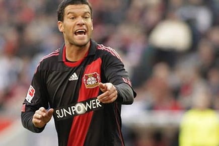 Michael Ballack schießt gegen den DFB und Bayer.