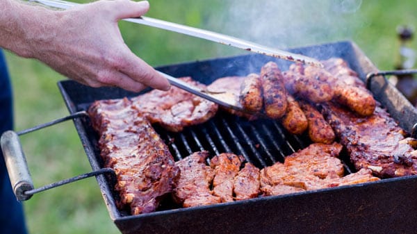 Fleisch auf Grill