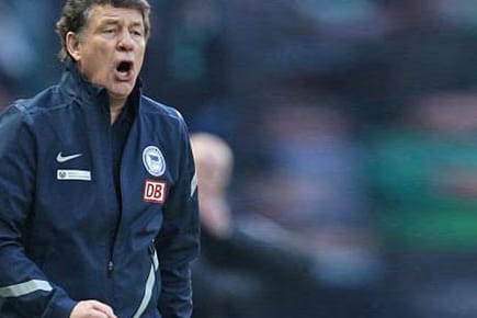 Otto Rehhagel packt im Abstiegskampf neue Motivationstricks aus.