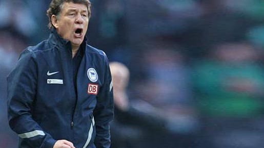 Otto Rehhagel packt im Abstiegskampf neue Motivationstricks aus.