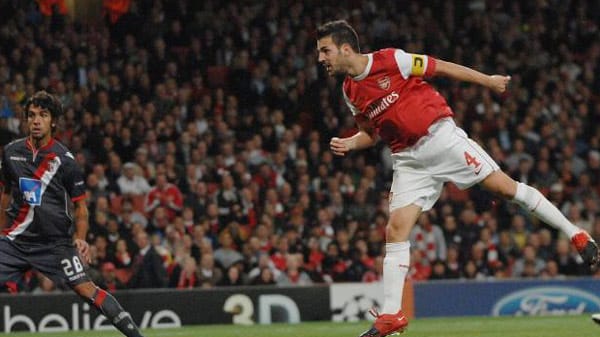 Cesc Fabregas spielt inzwischen für den FC Barcelona. Am 15. September 2010 steuerte er noch das 4:0 für den FC Arsenal London beim 6:0-Triumph über Sporting Braga bei. Drei weitere Spiele endeten seit Einführung der Königsklasse im Jahr 1992 mit dem gleichen Ergebnis. 1993: Olympique Marseille gegen ZSKA Moskau. 2000: Leeds United gegen Besiktas Istanbul. 2002: Real Madrid - KRC Genk.
