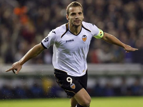 Roberto Soldado bejubelte gegen den KRC Genk im November 2011 einen Dreierpack. 7:0 gewann der FC Valencia am Ende. Der Kantersieg reichte den Spaniern trotzdem nicht zum Einzug in die K.o.-Runde.