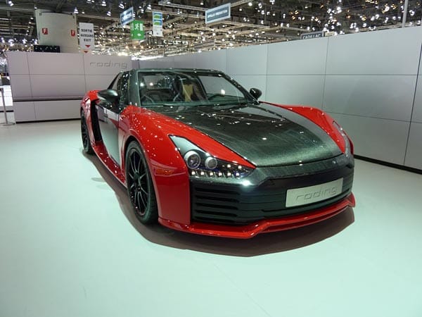 Seine Premiere feierte der Roding Roadster auf dem Genfer Autosalon 2012. Der Sportwagen kostet gut 155.000 Euro.