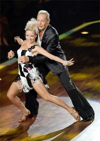 Musiker Uwe Fahrenkrog-Petersen und die Tänzerin Helena Kaschurow erhielten zu wenige Punkte und schieden aus.