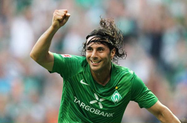Platz 12: Claudio Pizarro ist der erfolgreichste der noch aktiven Bundesliga-Torjäger. Für Bayern München und Werder Bremen gelangen ihm bislang 176 Tore in 378 Spielen.