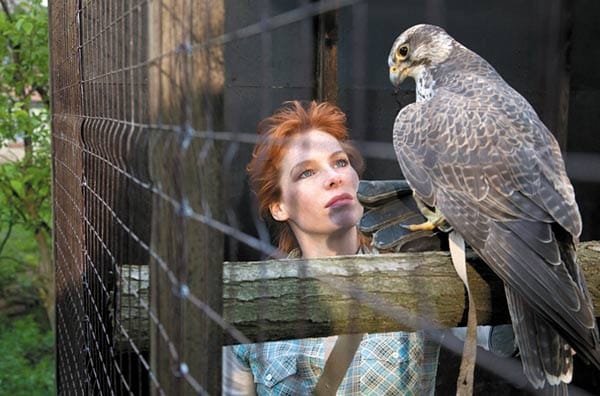 Seine Lebensgefährtin, die Falknerin Jenny Münzer (Henny Reents), für die Wanka seinerzeit seine Frau verlassen hat, hat kein Alibi für die Tatzeit. Zudem wollte Wanka sie offenbar verlassen und zu seiner Ex-Frau zurückkehren - Mordmotiv Liebeskummer?