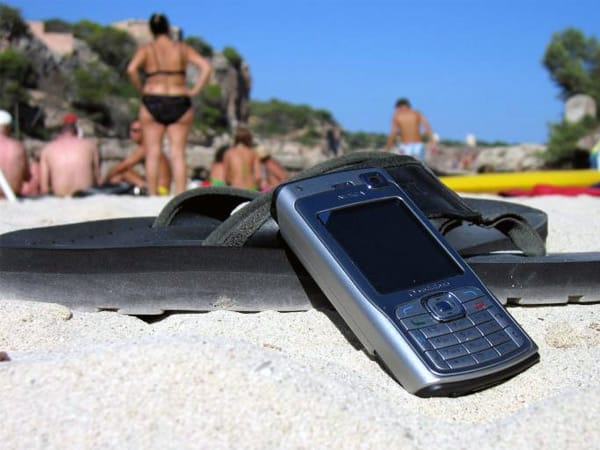 Sand, Staub und feiner Dreck sind für ein Handy schnell tödlich.