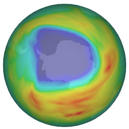 Erfolg im Kampf gegen das Ozonloch (2008): Forscher haben die Wirksamkeit des FCKW-Verbots bewiesen. Die Vereinten Nationen hatten im Montrealer Protokoll von 1987 die Herstellung und Verwendung von FCKW und anderen Substanzen verboten. Seither hatte die Welt auf eine Verkleinerung des Ozonlochs gewartet.