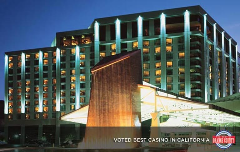 Weniger bekannt als Las Vegas, aber umso beliebter sind die Kasinos in Südkalifornien. Sie werden ausschließlich von Indianerstämmen betrieben, unter deren Angehörigen die riesigen Gewinne aus dem Glücksspielgeschäft ausgeschüttet werden.