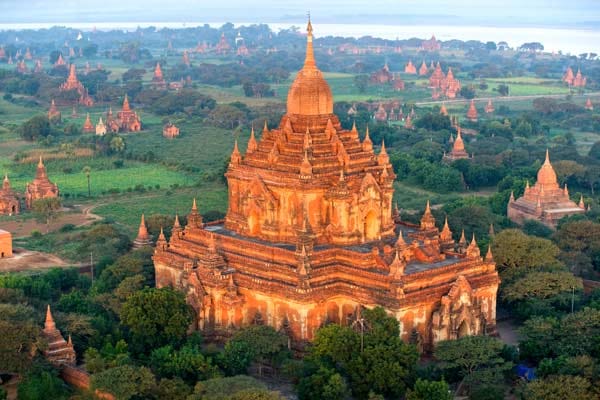Auch die Tempel von Bagan, in Myanmar (oder auch Birma, Burma) gefallen dem Experten-Team. Über 4400 buddhistische Tempel wurden hier innerhalb von 230 Jahren erschaffen.