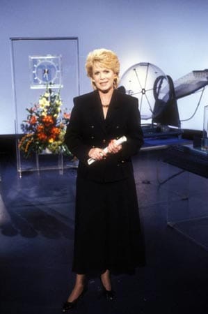 Das war früher: Lottofee Karin Tietze Ludwig 1994 bei der Ziehung der Lottozahlen. Diese wurde 1965 erstmals live im Fernsehen übertragen.