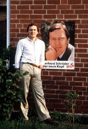 Der Mann aus armen Verhältnissen steigt rasant auf. 1986 ist er Spitzenkandidat der SPD für die Landtagswahl in Niedersachsen.