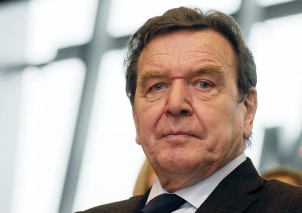 Nach seiner politischen Karriere arbeitet Schröder als Rechtsanwalt und Lobbyist, unter anderem als Aufsichtsratsvorsitzender der Nord Stream AG.