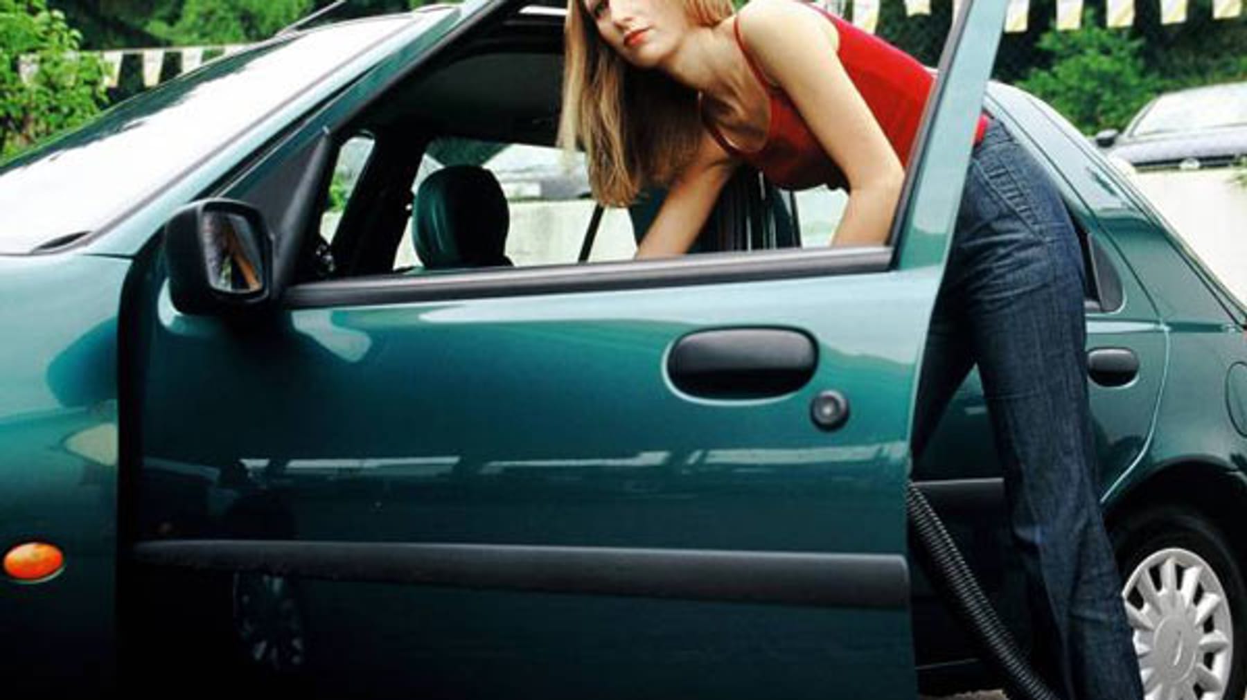 Verbotene Auto-Aufkleber: Mit diesen Stickern drohen bis zu 90