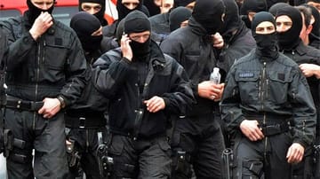 Kräfte der Eliteeinheit "Raid" der französischen Polizei: Handverlesene Spezialisten, die bei Geiselnahmen oder zur Terrorismusbekämpfung eingesetzt werden.