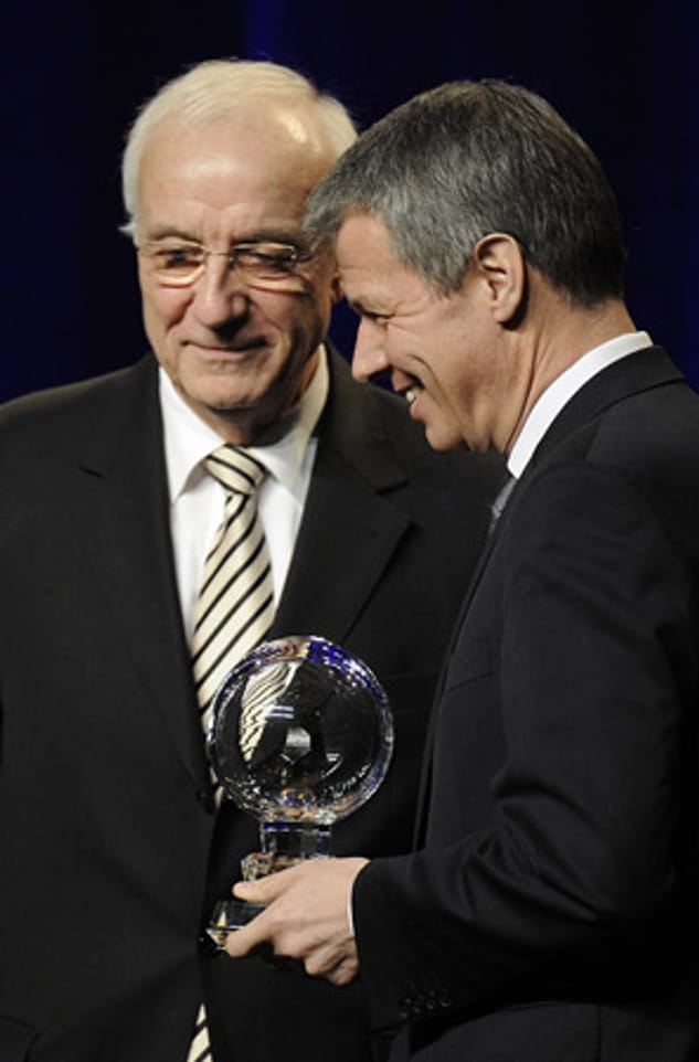 Erst kürzlich, Mitte März in Bochum, überreichte ihm der frühere WDR-Intendant Fritz Pleitgen bei der Verleihung der Steiger Awards die Auszeichnung in der Kategorie "Medien".