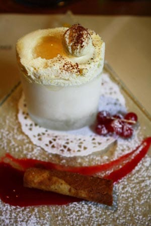 Val-de-Travers: Absinth-Dessert "Soufflé à la Fé".