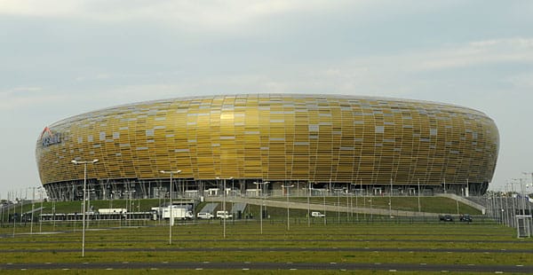 Das neue Stadion in Danzig, die PGE-Arena, steht im Stadtteil Letnica und fasst 44.000 Zuschauer.
