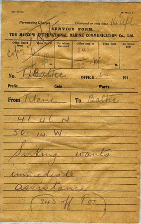 Hilferuf der "Titanic" am 15. April 1912: "41°46'N 50°14'W Sinken Brauchen sofort Hilfe". Der empfangende Funker der "Baltic" fügte hinzu: "243 entfernt von Position".