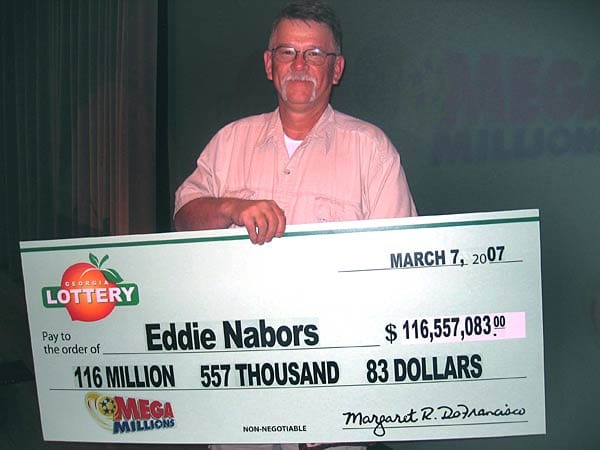 Zuvor waren die im März 2007 ebenfalls von Mega Millions ausgespielten 390 Millionen US-Dollar der größte Lotto-Jackpot der Geschichte. Eddi Nabors aus Georgia war einer der Gewinner.