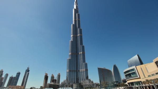 Der höchste Wolkenkratzer der Welt. Der Burj Khalifa in Dubai (Höhe: 828 Meter), ist mehr als dreimal so hoch wie der Commerzbank Tower (259 Meter). (Quelle: Emporis)