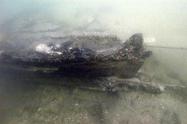 Die Ostsee gehört nach Einschätzung von Archäologen weltweit zu den Gewässern mit den meisten Wracks: Bei Arbeiten für die Ostsee-Gaspipeline sind Taucher 2010 überraschend auf ein Schiffswrack aus dem späten 18. Jahrhundert gestoßen.