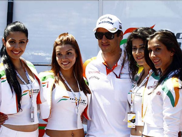 2011 in Monaco ist Adrian Sutil (Mi.) mittendrin in der Formel 1.