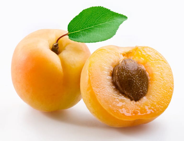 Diese Lebensmittel enthalten Giftstoffe: Aprikosenkern