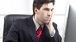 Job: Es soll ja Männer geben, die darin völlig aufgehen können. Warum auch nicht, wenn es das ist, was einen erfüllt. Eine hervorragende Möglichkeit, seinem Ehrgeiz die Krone aufzusetzen. Und wehe dem, der sich dabei in den Weg stellt.