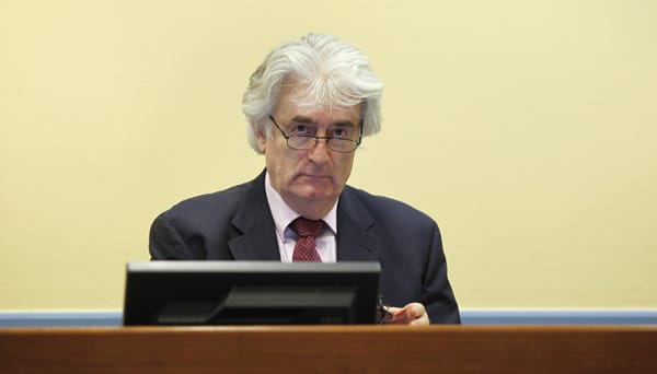 Mittlerweile stehen die Hauptverantwortlichen für die Kriegsverbrechen vor Gericht - wie Serbenführer Radovan Karadzic ...