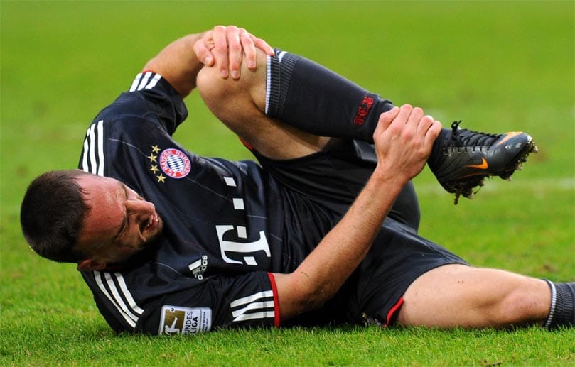 Ähnlich wie die Karriere von Arjen Robben ist auch die von Franck Ribéry immer wieder von Verletzungen geprägt. Bisher spielte er keine Saison für den FC Bayern, ohne mindestens einmal verletzt zu sein.