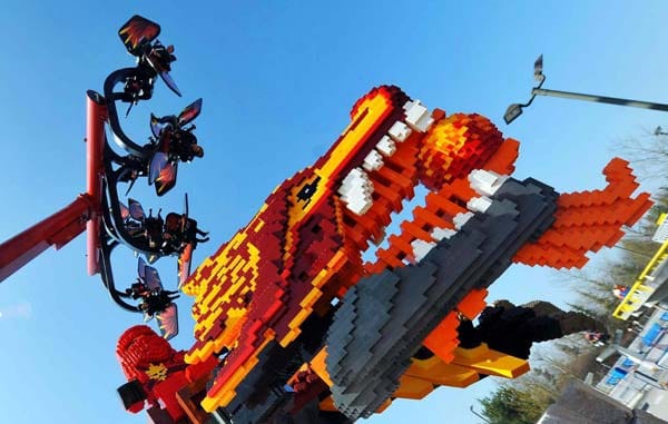 Ab dem 17. Mai können die Parkbesucher darüber hinaus über hundert Lego-Modelle aus der mystischen Ninjago-Welt bewundern.