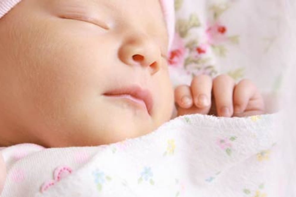 Babys schlafen bis zu 16 Stunden pro Tag.