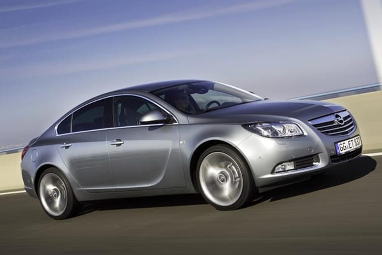 Der Opel Insignia zeigt nicht mit der schwächsten Dieselmotorisierung das größte Sparpotential, sondern mit 160 PS. Dafür werden mindestens 28.205 Euro fällig.