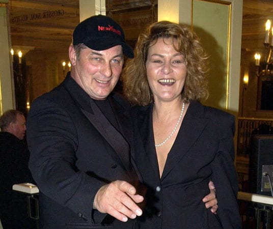 Foto aus glücklichen Zeiten: Heinz Hoenig und seine Frau Simone, die vor drei Wochen verstorben ist. Das Bild zeigt sie im Jahr 2002.