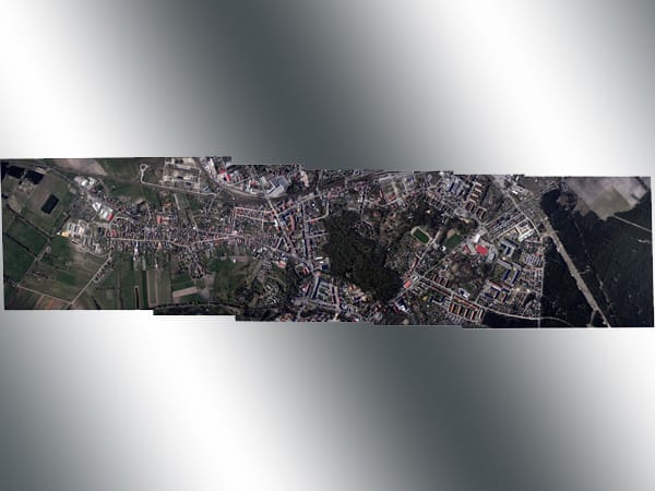 Dies ist eine mit MapKnitter zusammen gesetzte Luftaufnahme der deutschen Stadt Lübben.