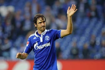 Raul verabschiedet sich am Saisonende von den Fans des FC Schalke 04.