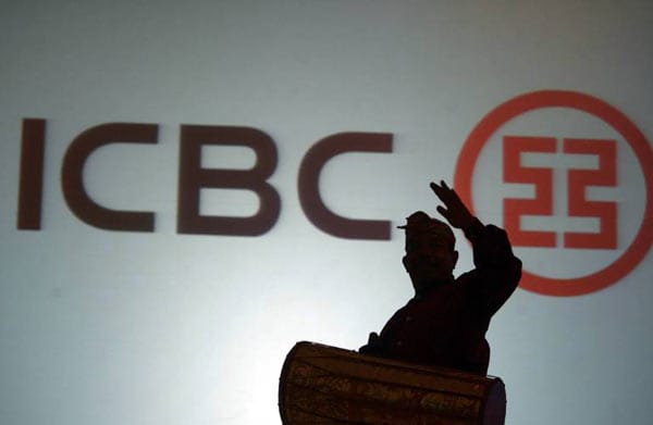 Platz 5: Die Industrial and Commercial Bank of China (ICBC) machte einen Umsatz von 82,6 Milliarden Dollar und ihr Börsenwert wurde auf 237,4 Milliarden ermittelt. Herausragend war im Gegensatz zum verhältnismäßig geringen Umsatz ihr Kapital mit 2039,1 Milliarden Dollar.
