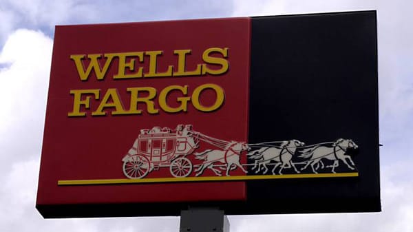 Und wieder ein Finanzinstitut: Platz 9 geht an Wells Fargo. Das US-amerikanisches Finanzdienstleistungsunternehmen, mit Firmensitz in San Francisco, machte zwar nur einen Umsatz von 87,6 Milliarden Dollar, dafür belief sich das Kapital auf 1313,9 Milliarden Dollar.