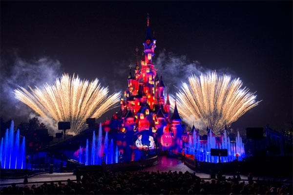 Neuer Höhepunkt eines Besuchstags im Disneyland: Das halbstündige Feuerwerk Disney Dreams.