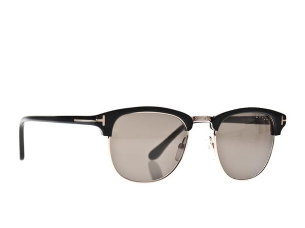 Inspiriert an der Wayfarer, jedoch deutlich filigraner und teils rahmenlos kommen Sonnenbrillen bei Tom Ford.