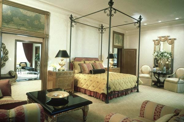 Mehr als 19.000 Euro kostet die Nacht in der Bridge Suite, in der auch schon Oprah Winfrey und Michael Jackson zu Gast waren.