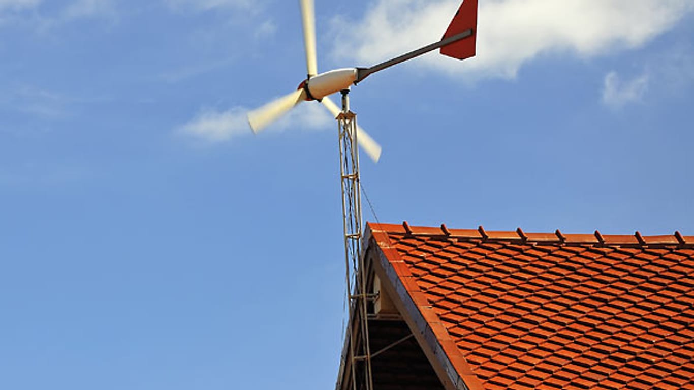 Bislang gibt es nur wenige Windanlagen auf dem Hausdach