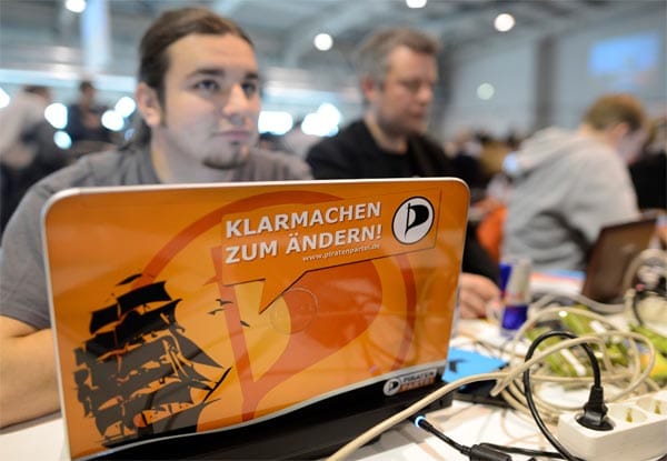 Beim Parteitag wird neben 200 Anträgen ein neuer Bundesvorstand gewählt und eine neue Struktur der Partei verabschiedet. Beim Parteitag wird neben 200 Anträgen ein neuer Bundesvorstand gewählt und eine neue Struktur der Partei verabschiedet.