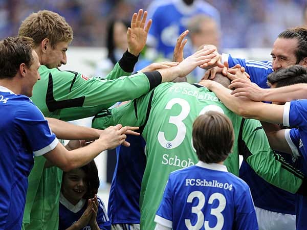 Auch Matthias Schober verlässt den Revierklub. Das Schalker Urgestein beendet seine Torwart-Karriere. Insgesamt 15 Jahre seines Fußballerlebens hat der Keeper bei Königsblau verbracht.