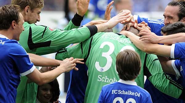 Auch Matthias Schober verlässt den Revierklub. Das Schalker Urgestein beendet seine Torwart-Karriere. Insgesamt 15 Jahre seines Fußballerlebens hat der Keeper bei Königsblau verbracht.