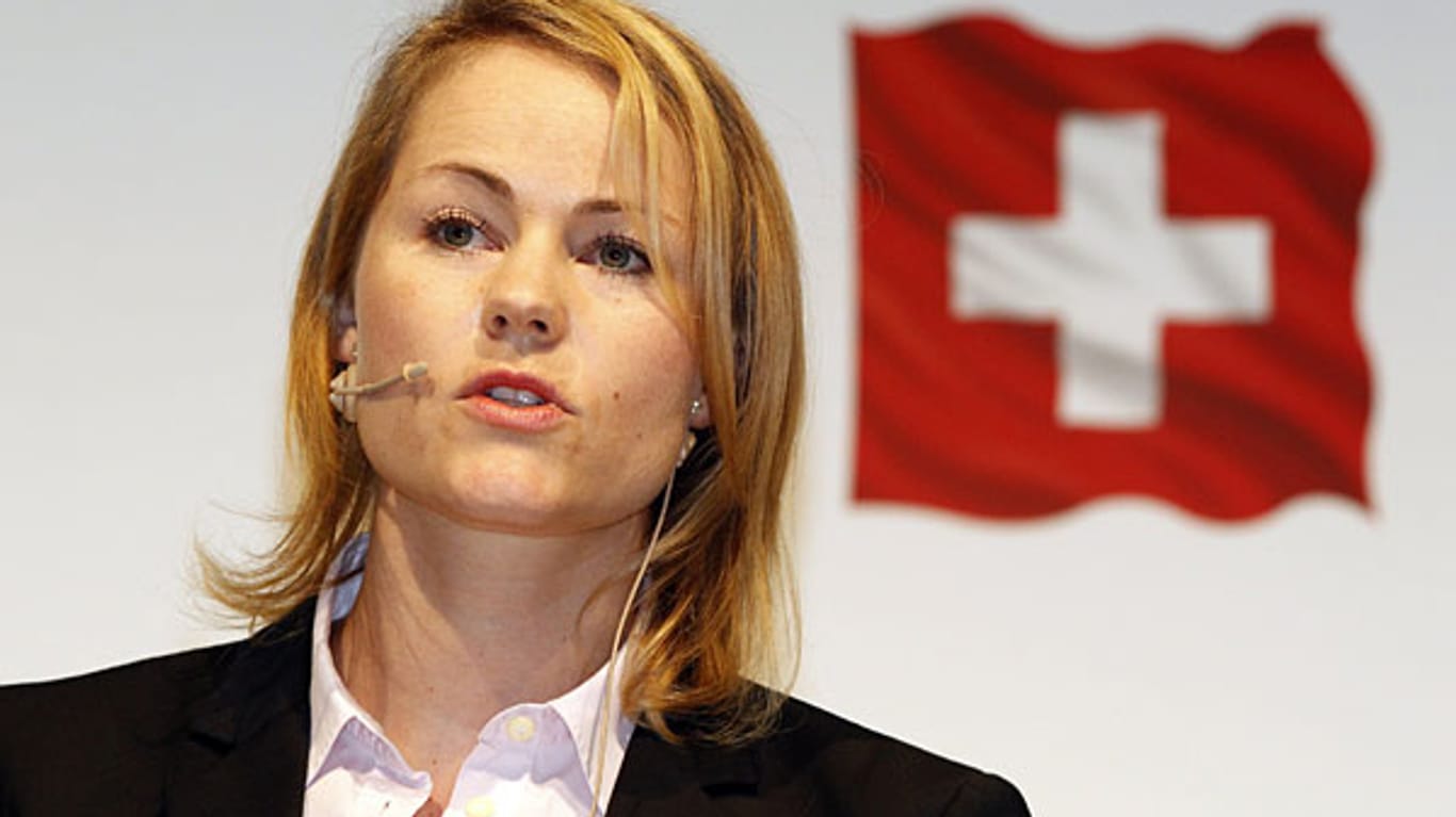 Die Schweizer SVP-Abgeordnete Rickli stänkert weiter gegen Deutsche in ihrem Land