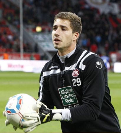 An Kevin Trapp war der FC Bayern schon in der vergangenen Winterpause interessiert, damals sagte Trapp noch ab, um seinen Vertrag beim FCK zu verlängern. Das hat sich nach dem Abstieg erledigt, Kaiserslautern braucht dringend Transfererlöse. Da käme ein Verkauf des U-21-Nationaltorwarts gerade recht.