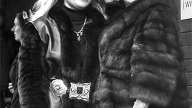 Zsa Zsa Gabor (r.) und ihre Tochter Constance Francesca Hilton